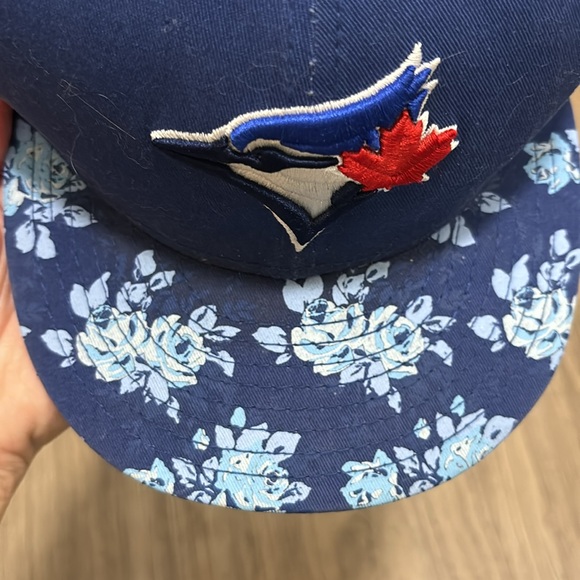 Women’s Toronto Bluejays Hat, Floral Bill - Picture 3 of 6